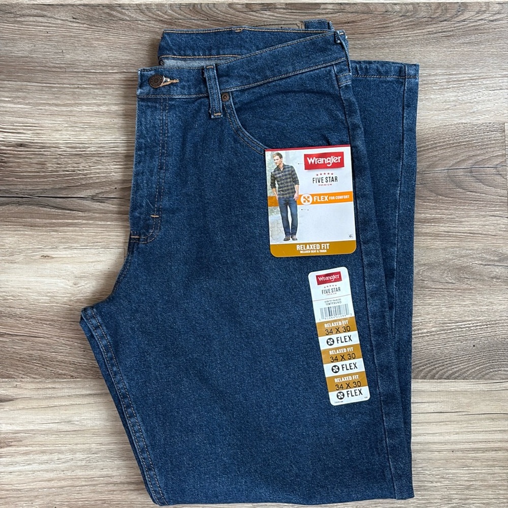 Wrangler Men's Straight Jeans Dark Blue Relaxed Fit Waist 34 34x30 Wranglers New